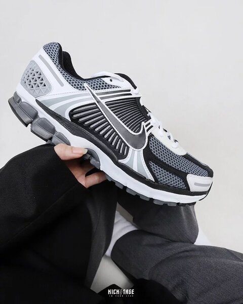 Nike vomero Running Homme