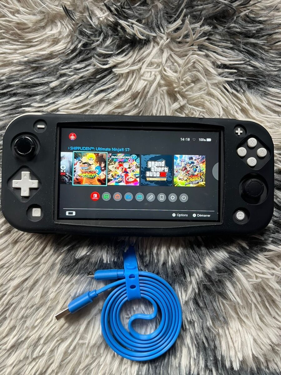 Console portable avec étui