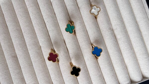 Bague Fleur en Émail Coloré