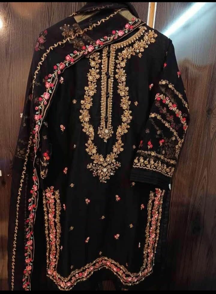 Lawn 3 Peace Suit