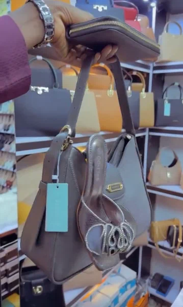 Sac à main élégant en cuir