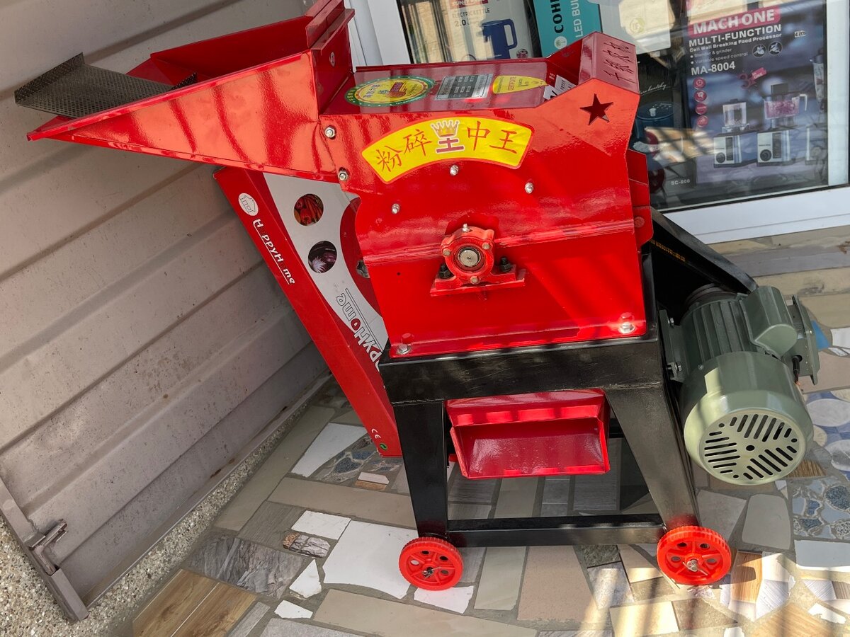 Feed crusher/ Grinder 800kg/hr