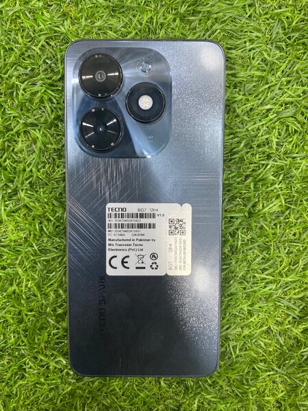 Tecno spark 20 c