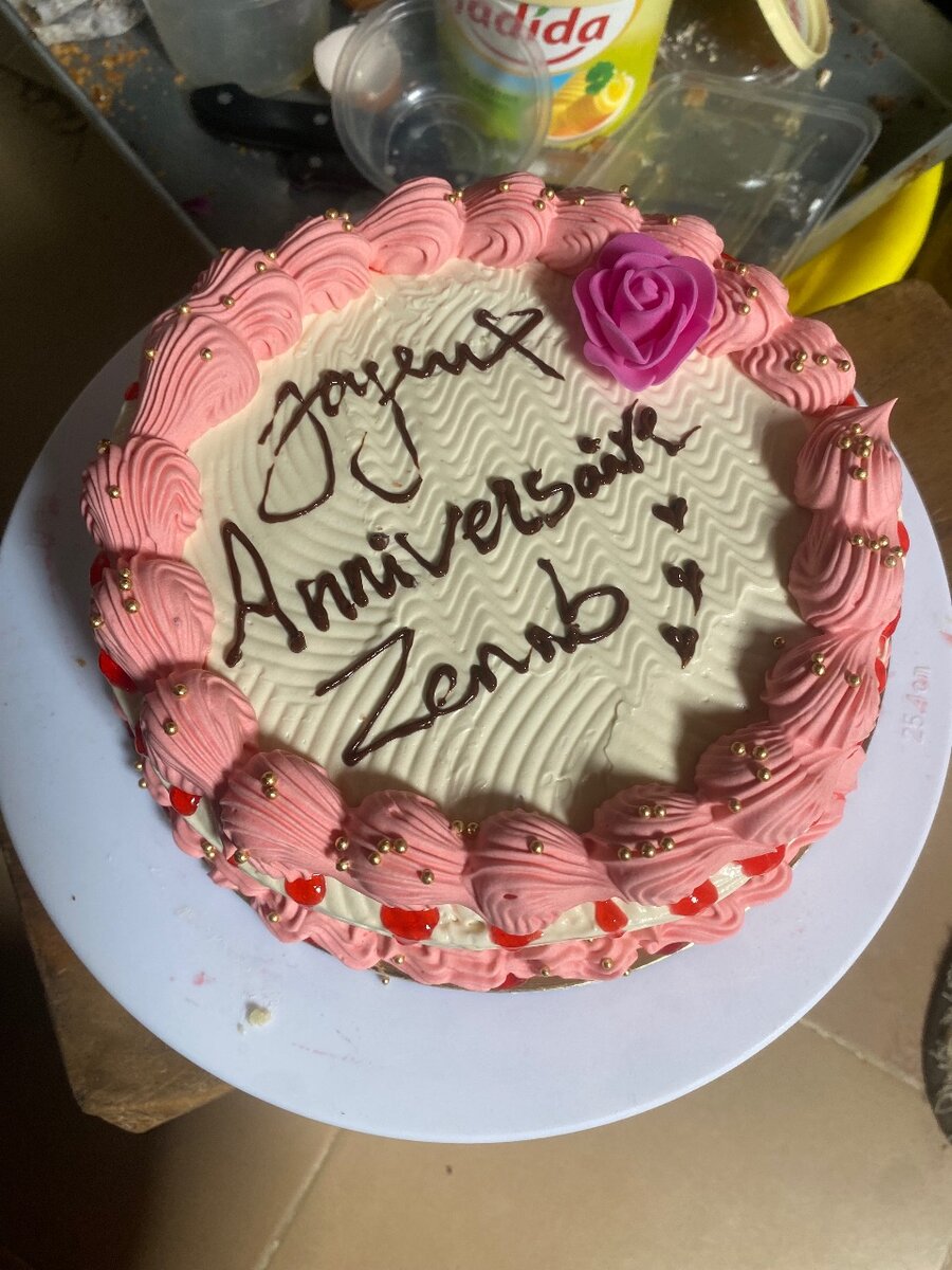 Gâteau d'Anniversaire Rose