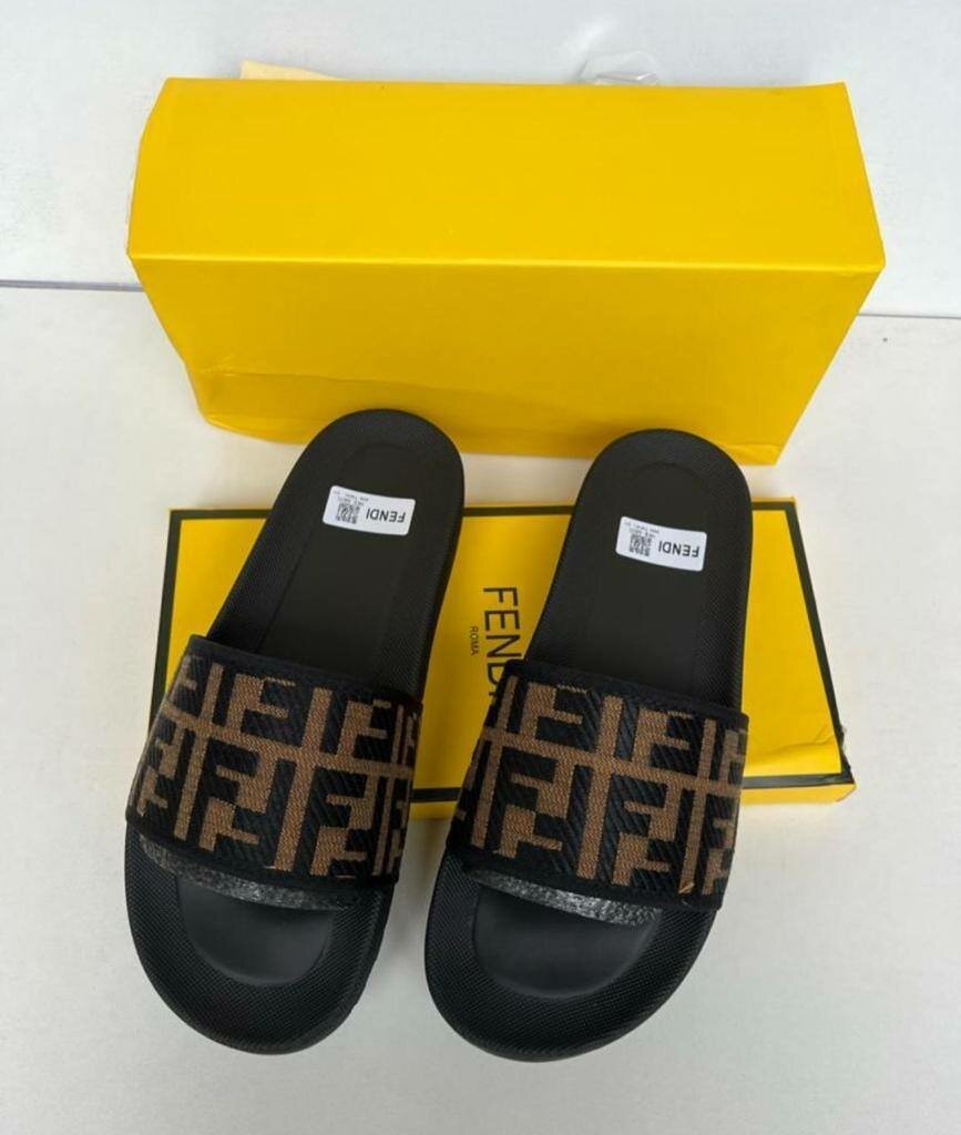 Fendi solid slides