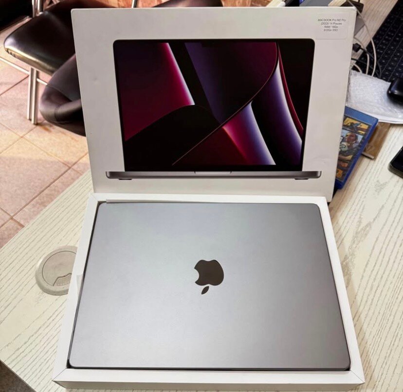 MacBook Pro 14" 2023