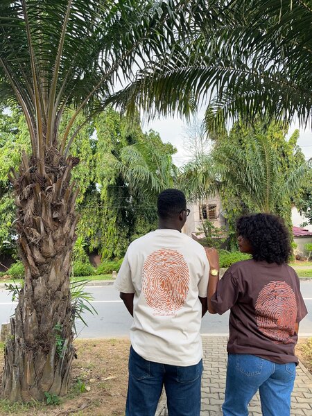 T-shirt en coton empreinte digitale