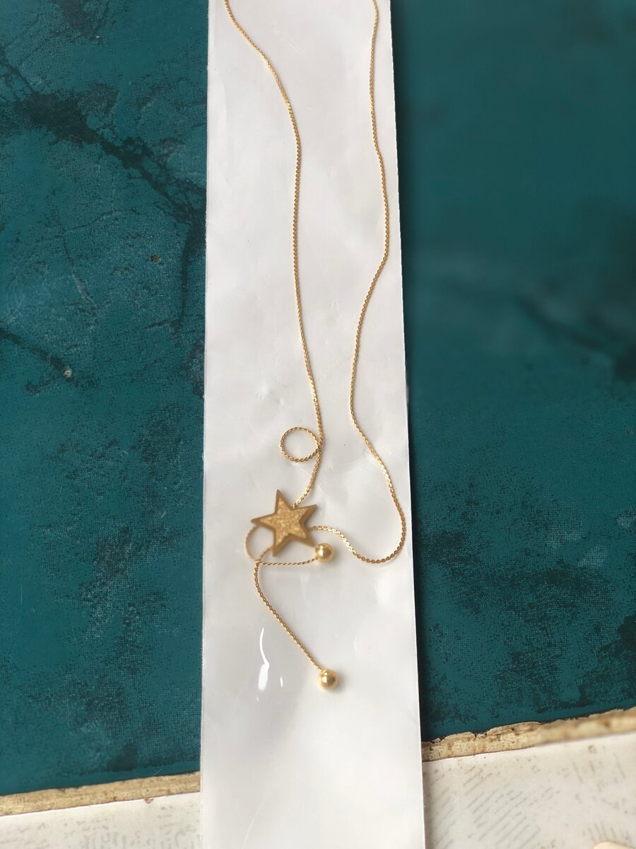 Collier Doré Étoile Élégant