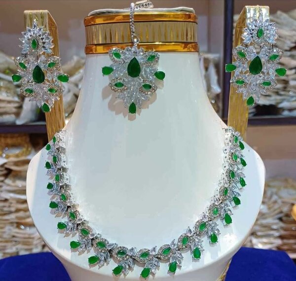 Zircon jewellery set