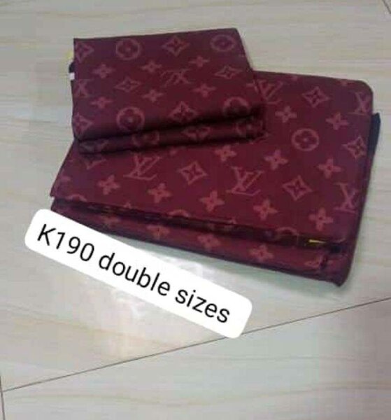 Bed linen set (2 sheets and 2 pillowcases)