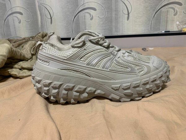 Кроссовки баленсиага