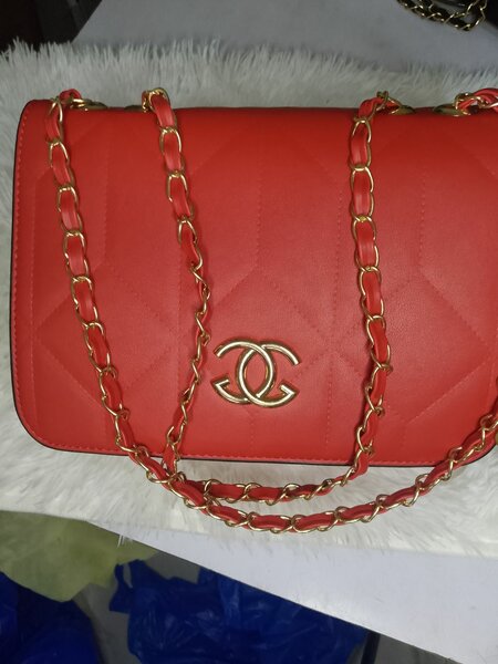Sac à bandoulière en cuir chic