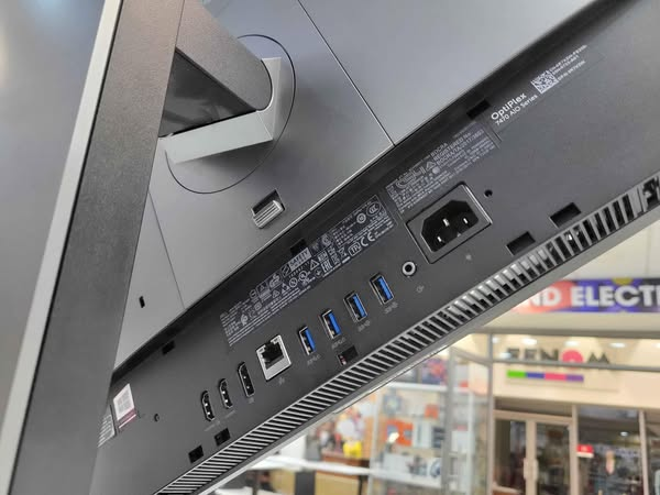 DELL OPTIPLEX 7470 AIO / 24"