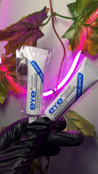 Colle à cils waterproof