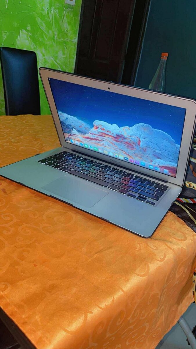MacBook Air 13" Retina Display