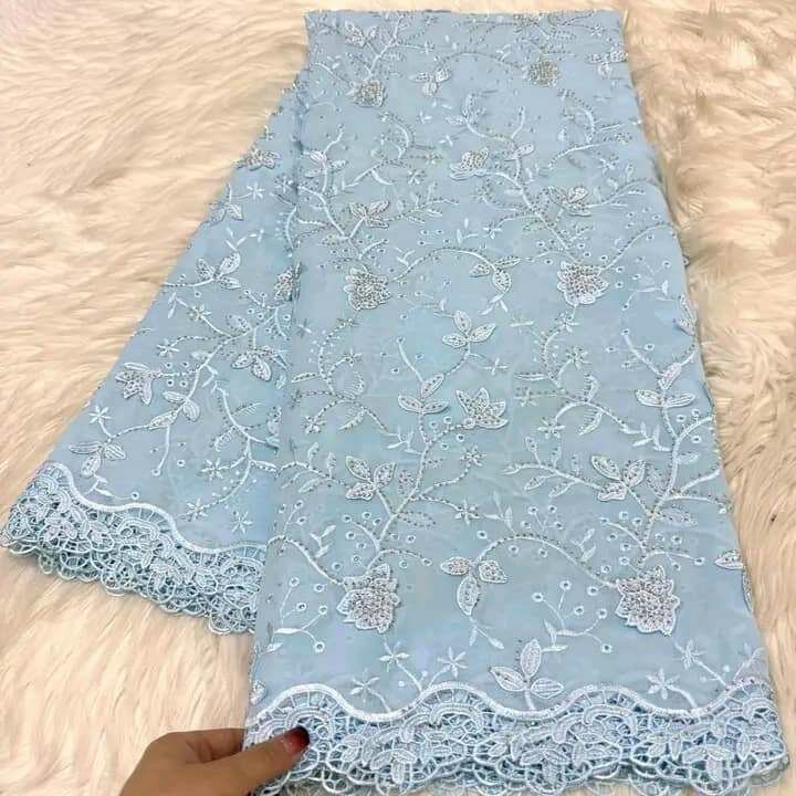 Tissus en dentelle élégants