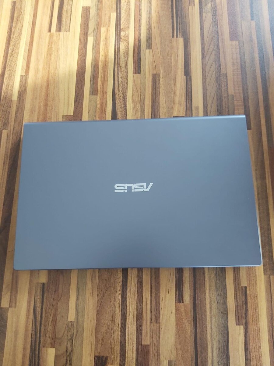 ASUS VIVOBOOK 15 CORE i3(10ème génération) QUASI-NEUF