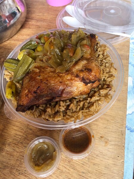 Poulet Grillé avec Riz Épicé