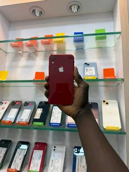Smartphone Apple rouge
