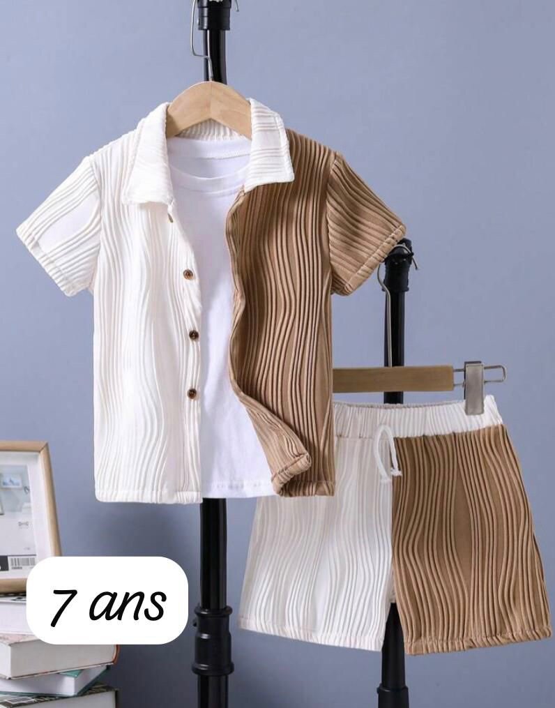 Chic vêtements pour petit garçon