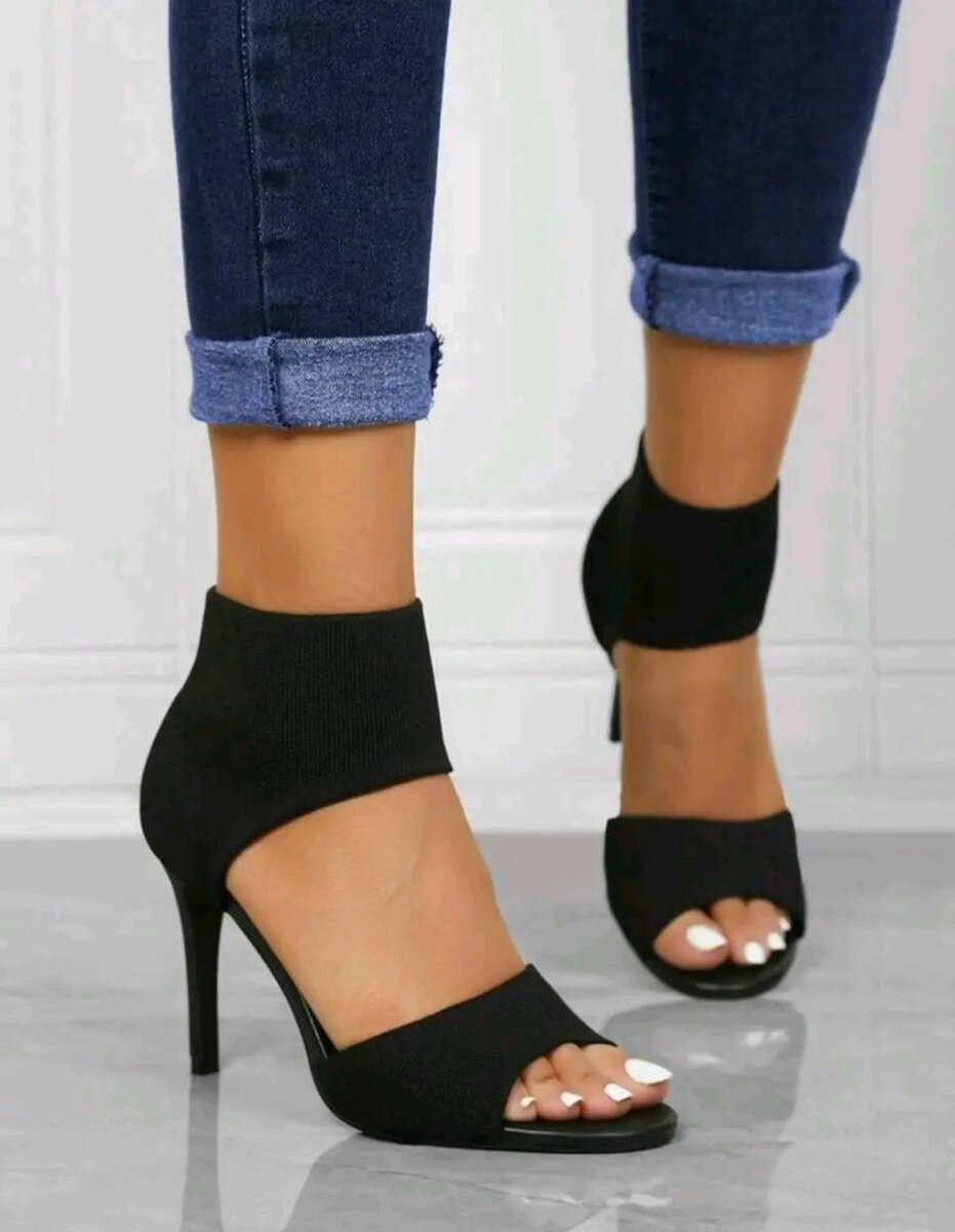 Sandales à talons chics