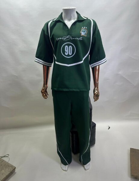 Ensemble sportif vert