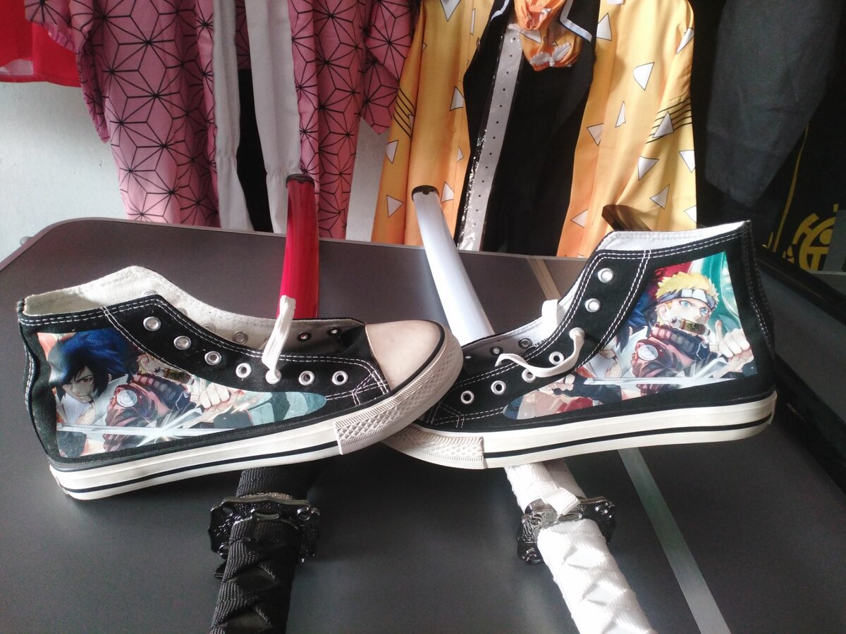 Naruto converse