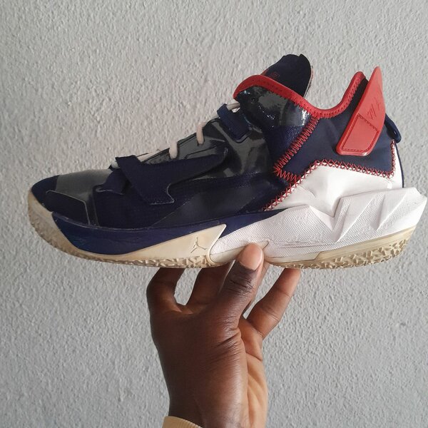 Chaussures de basket colorées