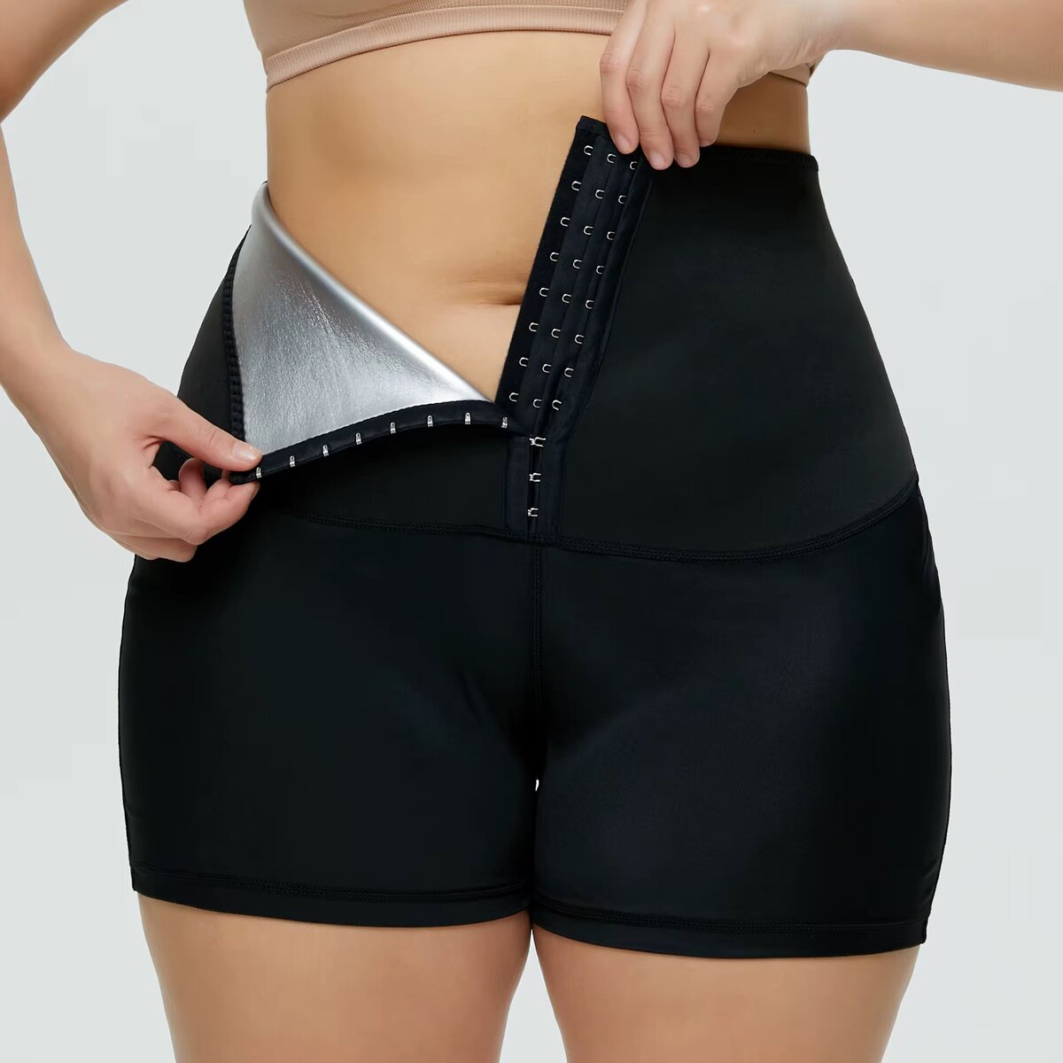 Short gainant taille haute