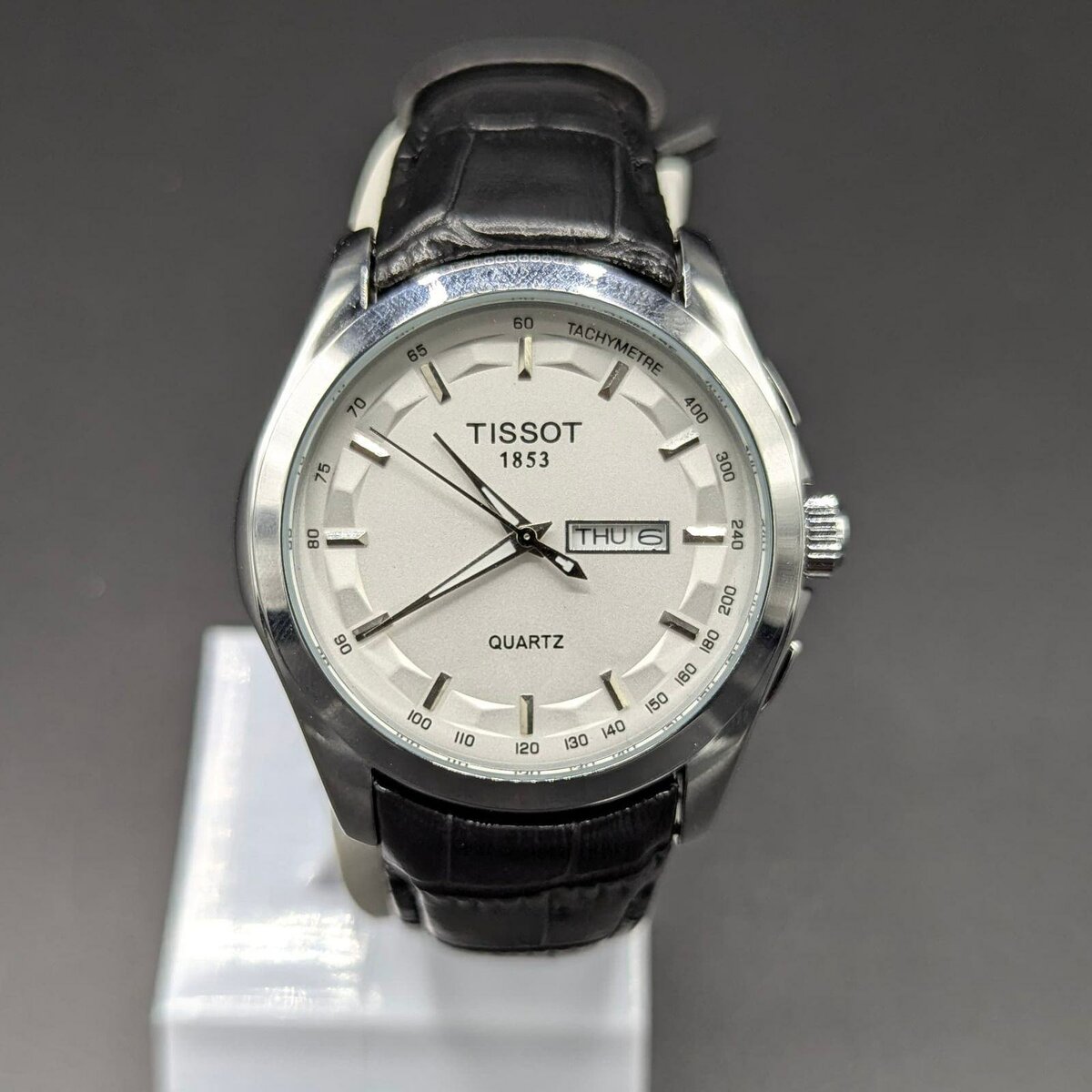 Model: Tissot Dates & Days Tachymetre Master Lock Dial: Meta