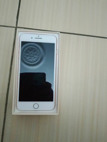 iPhone 8 Plus 64Go Or