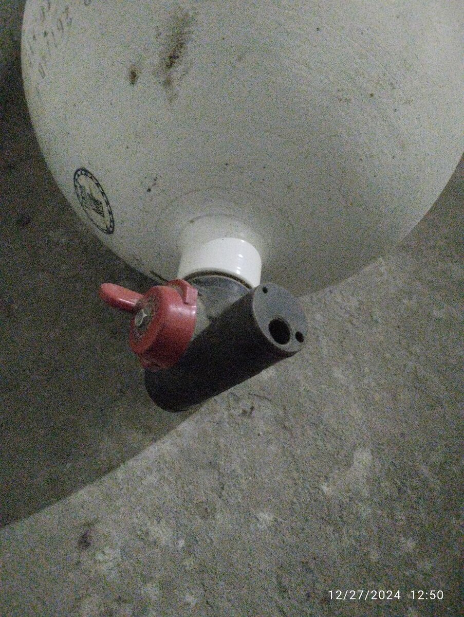 CNG cylinder Mehran geniune