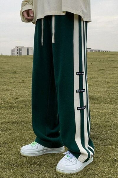 Pantalon de sport vert rayé