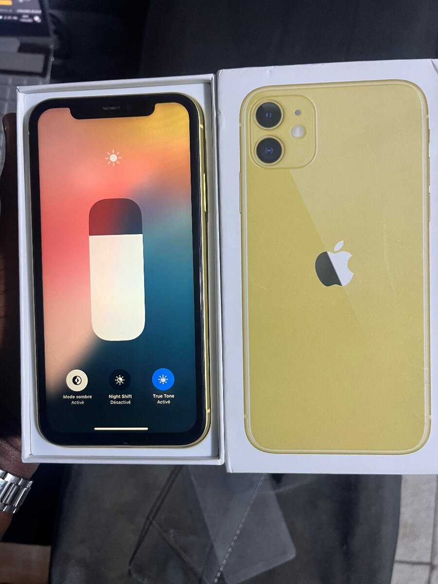 iPhone 11 simple jaune 64Go