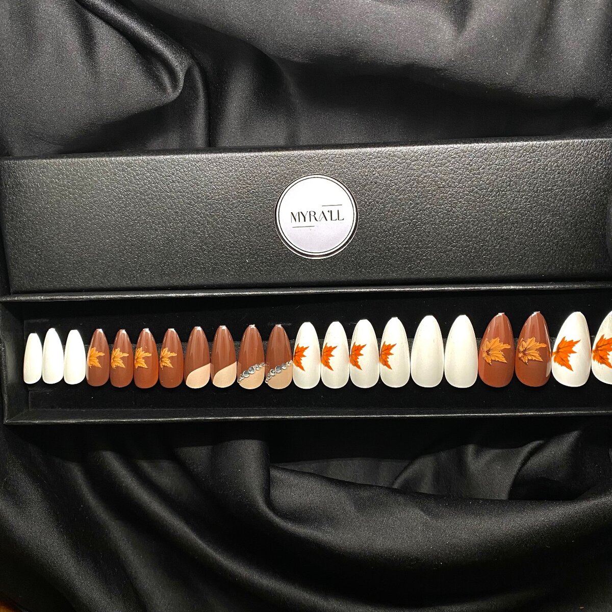 Press-On Nails luxury box