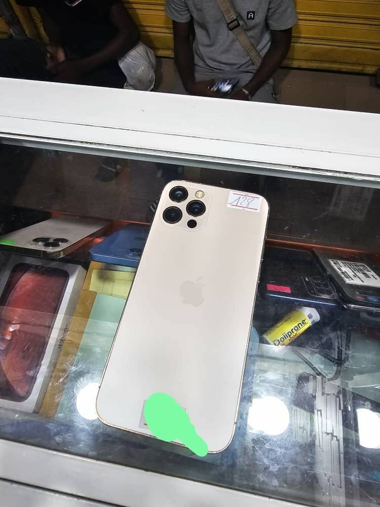 Iphone 12 pro 128 giga tout