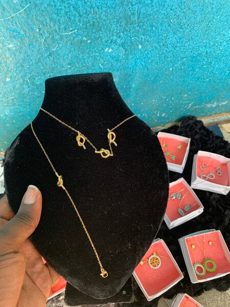 Parure Collier et Boucles d'Oreilles