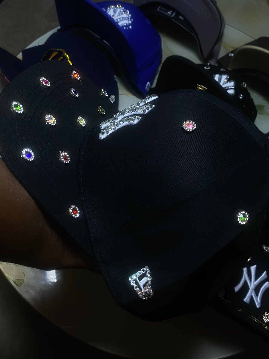 Casquette noire strass