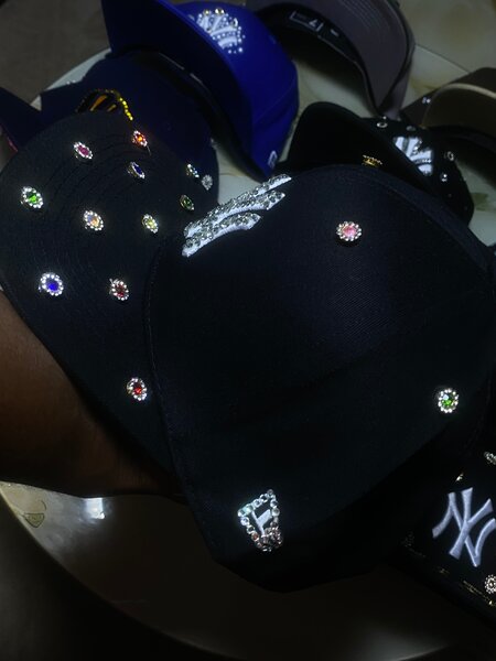Casquette noire strass