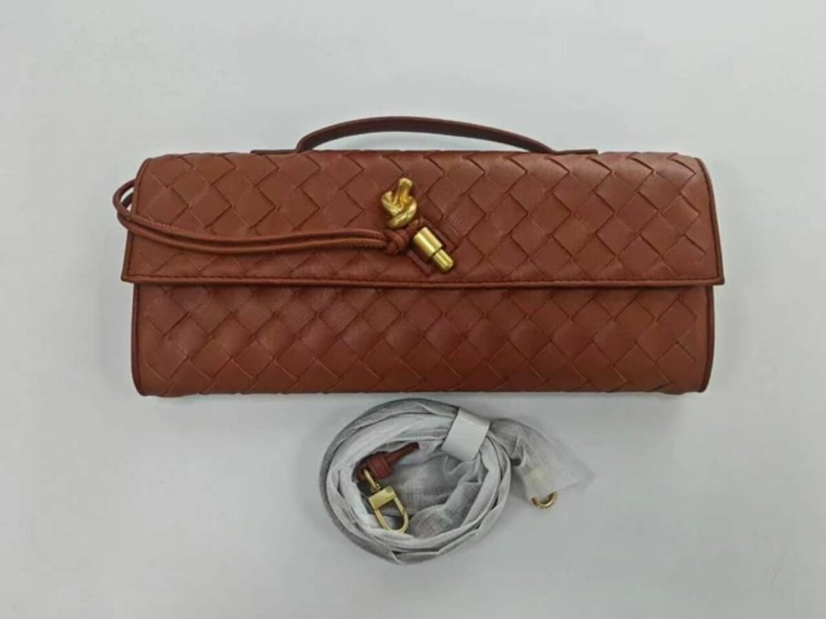 Sac pochette en cuir tressé