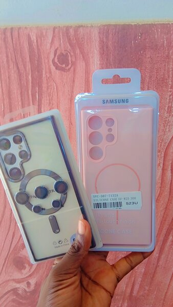 Coques Samsung Galaxy S23U