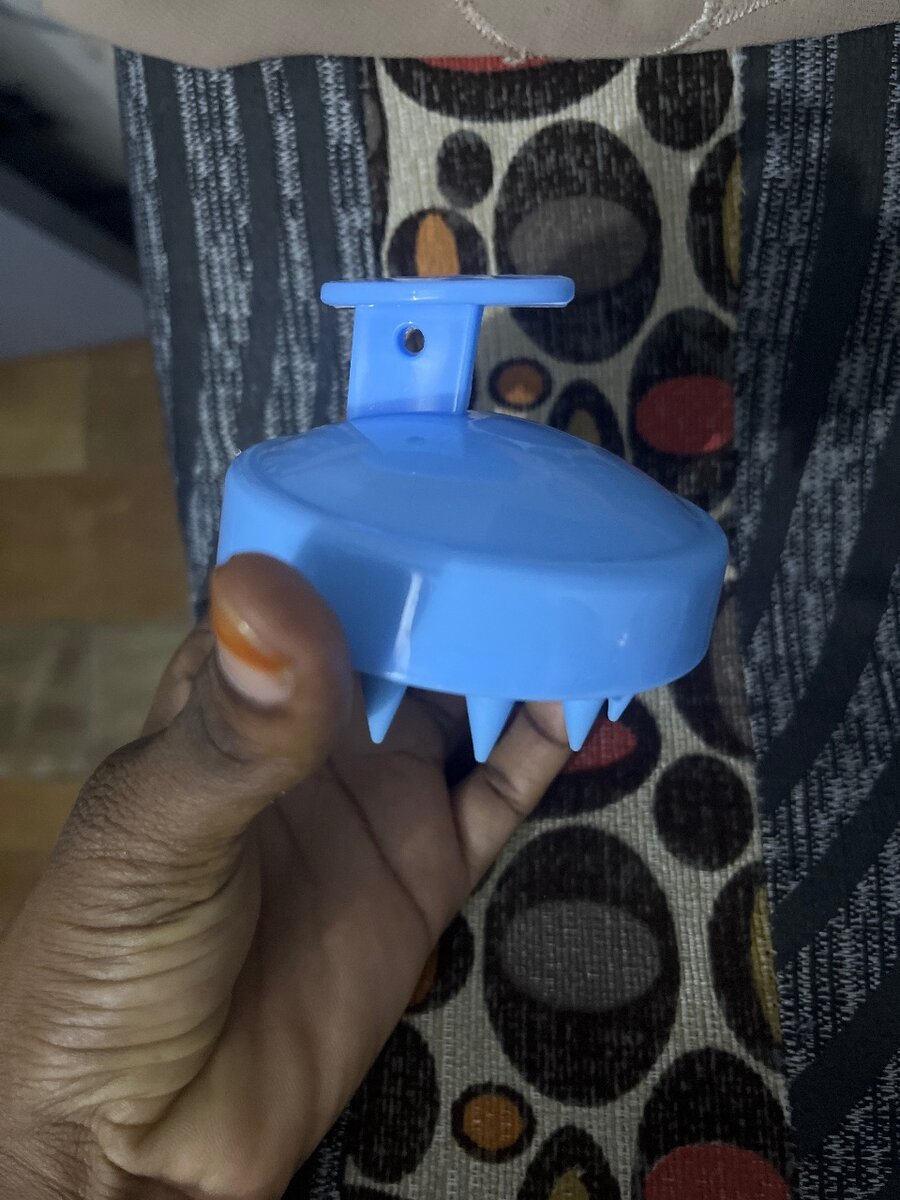 Brosse Massante Cuir Chevelu