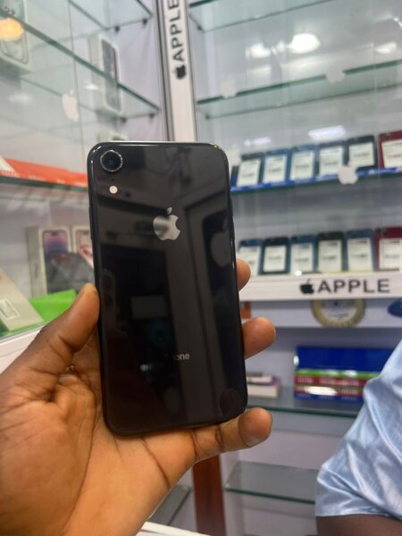 iPhone XR 64go quasi neuf