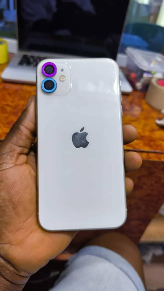 IPHONE 11 simple 64giga
