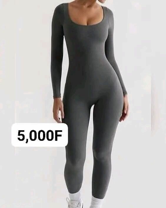 Combinaison moulante femme