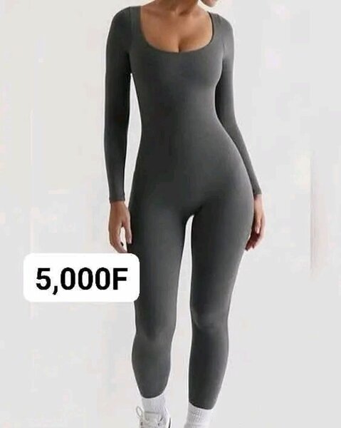 Combinaison moulante femme