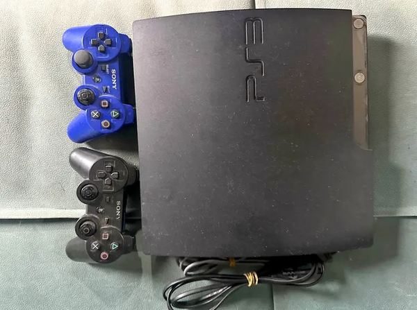 Console PS3 avec Manettes