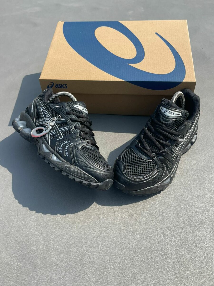 Chaussures de running Asics noires