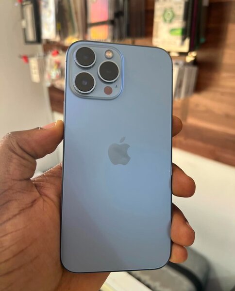 Used 13 Pro Max Factory unlocked 1Tb Battery health 86%