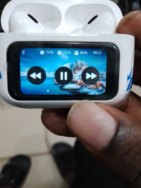 Airpod pro second generation noise reduction